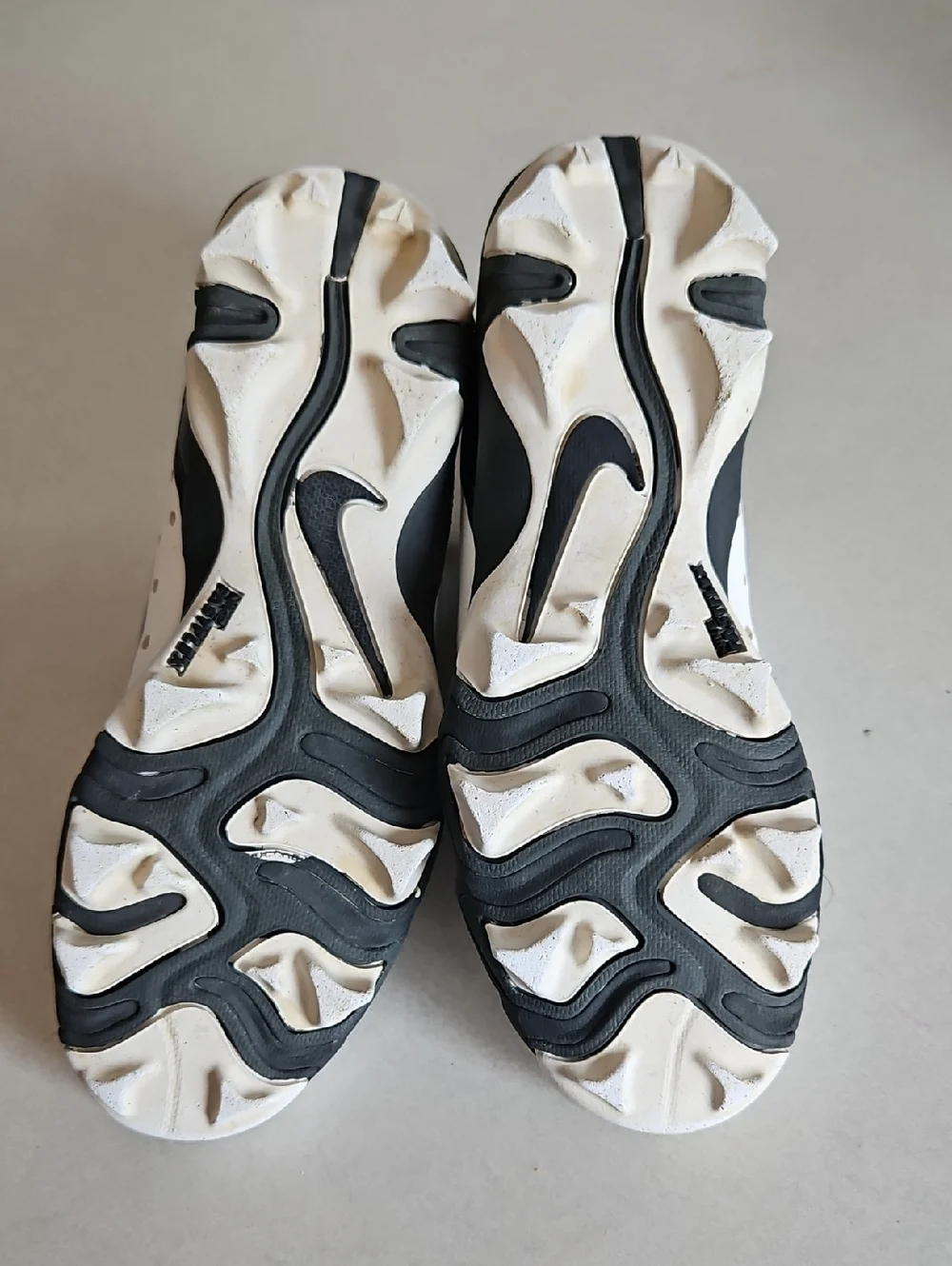 Nike White And Black Baseball Cleats